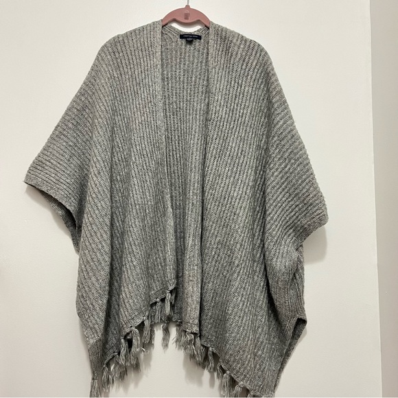 American Eagle Gray Knit Fringe Tassel Open Cardigan Kimono One Size - Picture 2 of 9